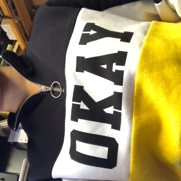 sweater with ring zipper